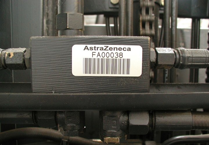 inotec Photo of Barcode industrielle Kenzeichnung Anlagen Astra Zeneca